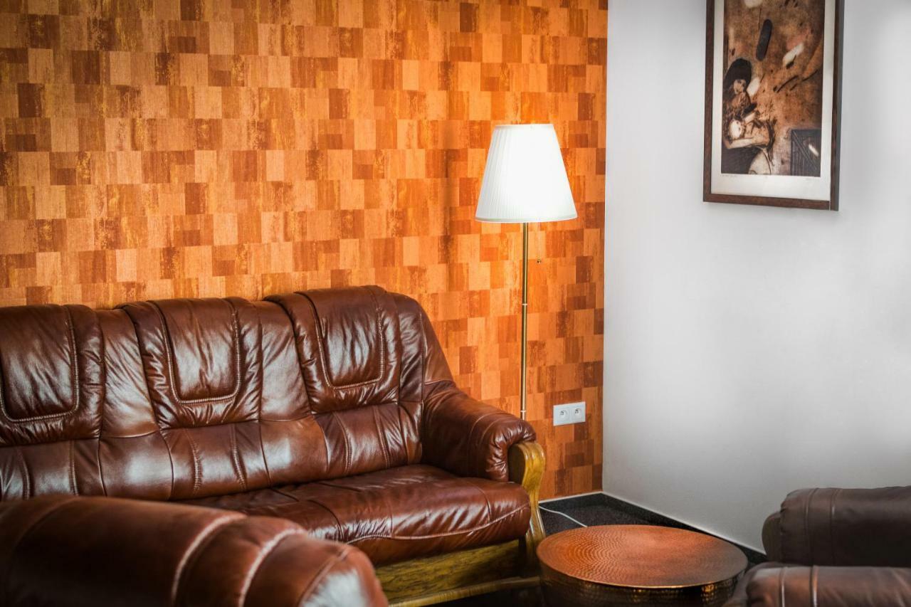 مارتون Villa Centrum Apartmany S Ranajkami A Saunou المظهر الخارجي الصورة