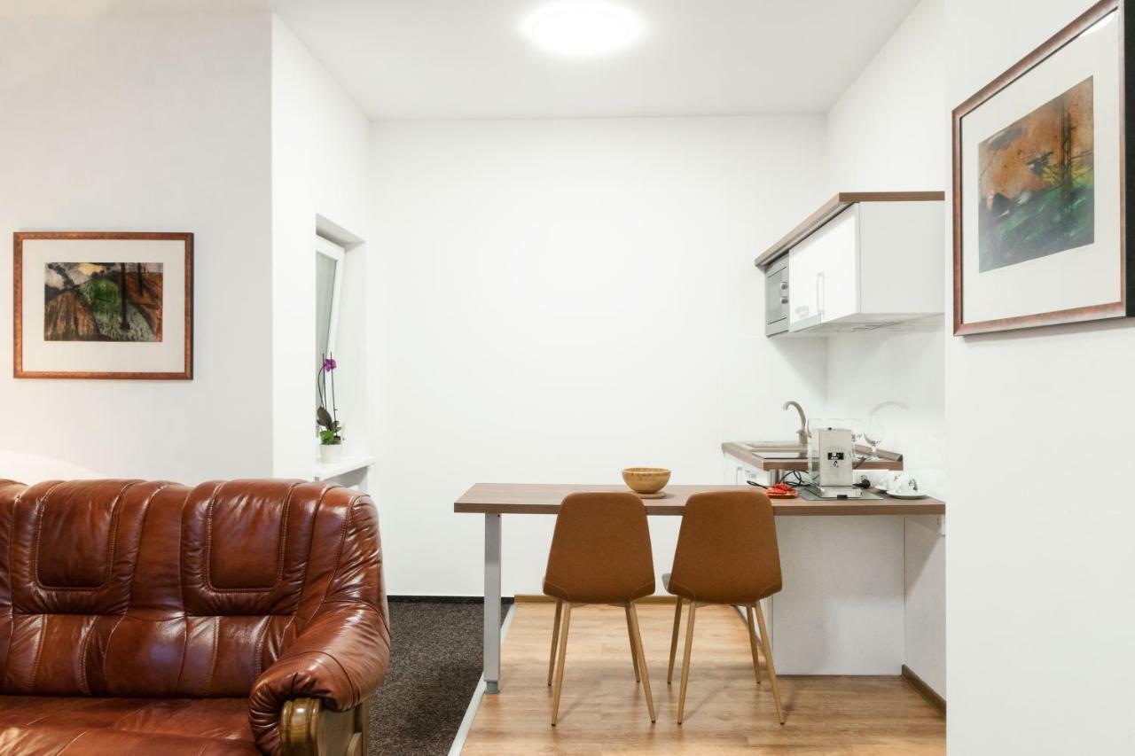 مارتون Villa Centrum Apartmany S Ranajkami A Saunou المظهر الخارجي الصورة