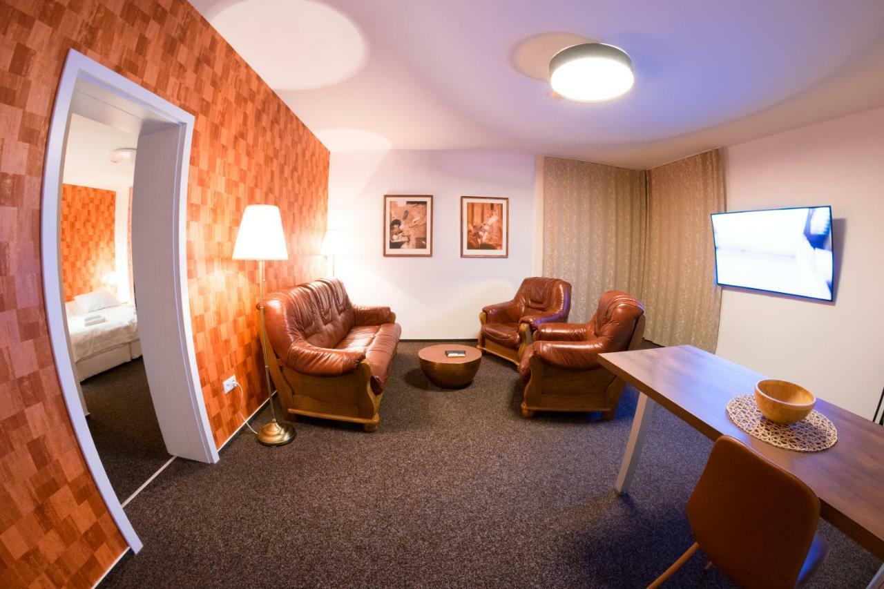 مارتون Villa Centrum Apartmany S Ranajkami A Saunou المظهر الخارجي الصورة